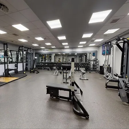 Village North 4* Leeds (West Yorkshire)