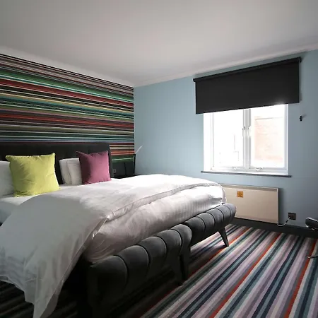 Otel Village Leeds North 3*