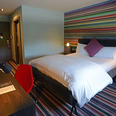 Village Leeds North Otel Leeds (West Yorkshire)