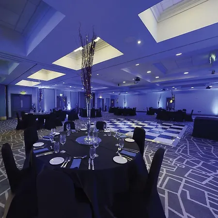 Village North Hotel 4*