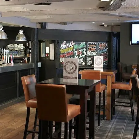 Village Leeds North Otel