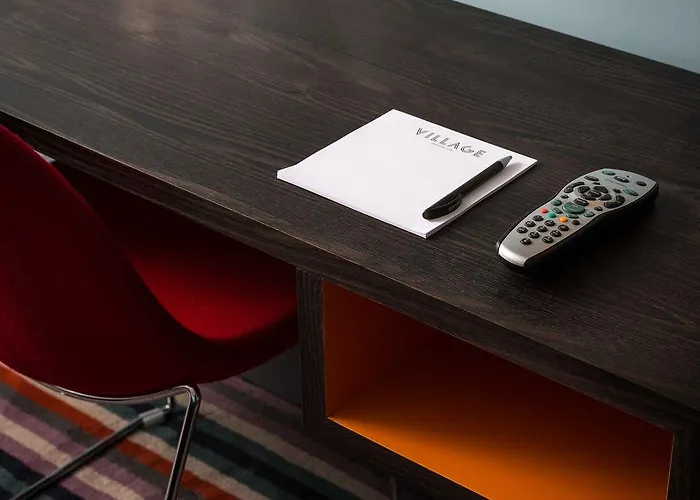 Village North Лідс