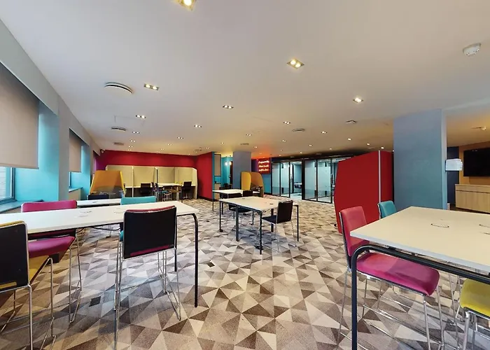 Готель Village North Лідс