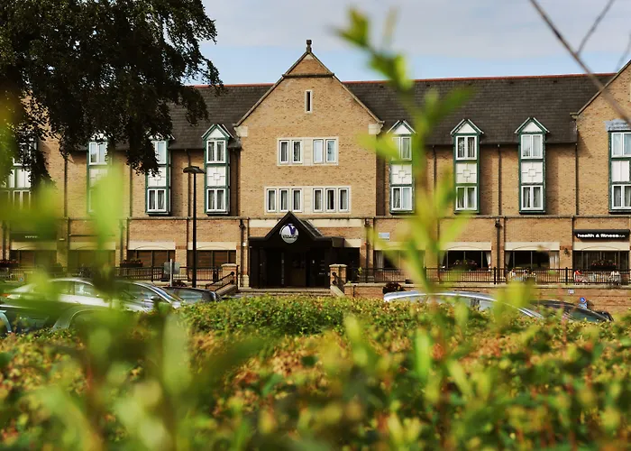 Village North Лідс