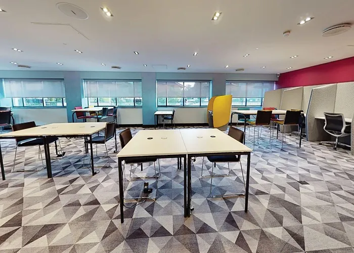 Village North Hotel 4*