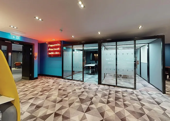 Village North Hotel Leeds (West Yorkshire)