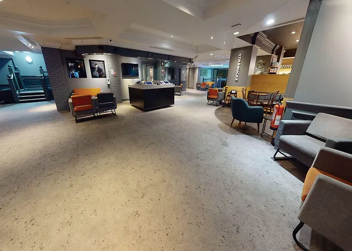 Village North 4* Leeds (West Yorkshire)