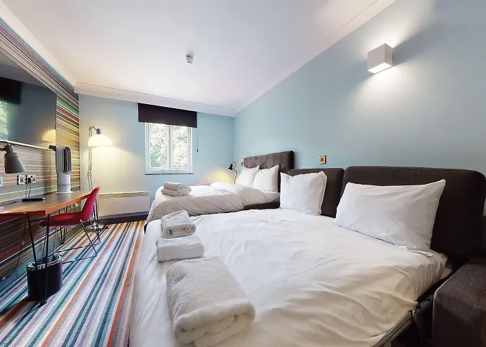 Village North Hotel Leeds (West Yorkshire)