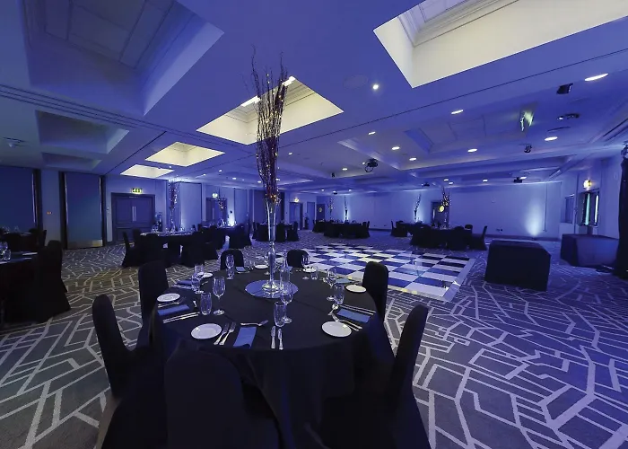 Village North Hotel 4*