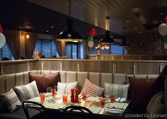 Hotel Village North 4*