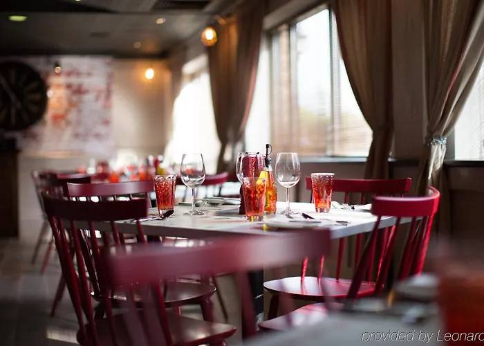 Village North Hotel 4*