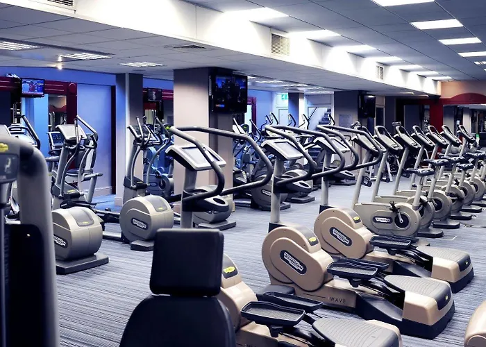 Village North Hotel 4*