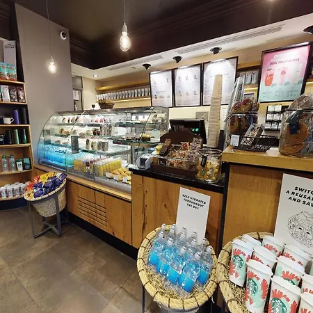 Village North Ξενοδοχείο 4*