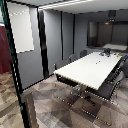 Ξενοδοχείο Village North Λιντς