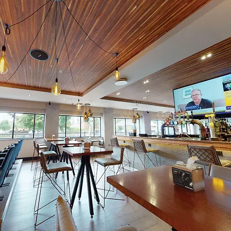 Village North Ξενοδοχείο