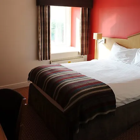 Village Leeds North 3* Leeds (West Yorkshire)